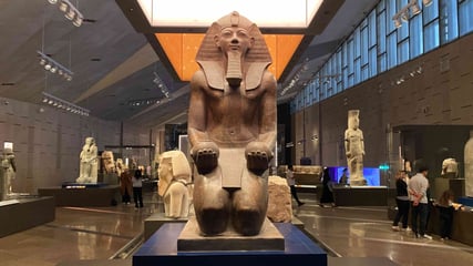 grand-egyptian-museum-egypt-familienluxusreisen-thefamilyproject