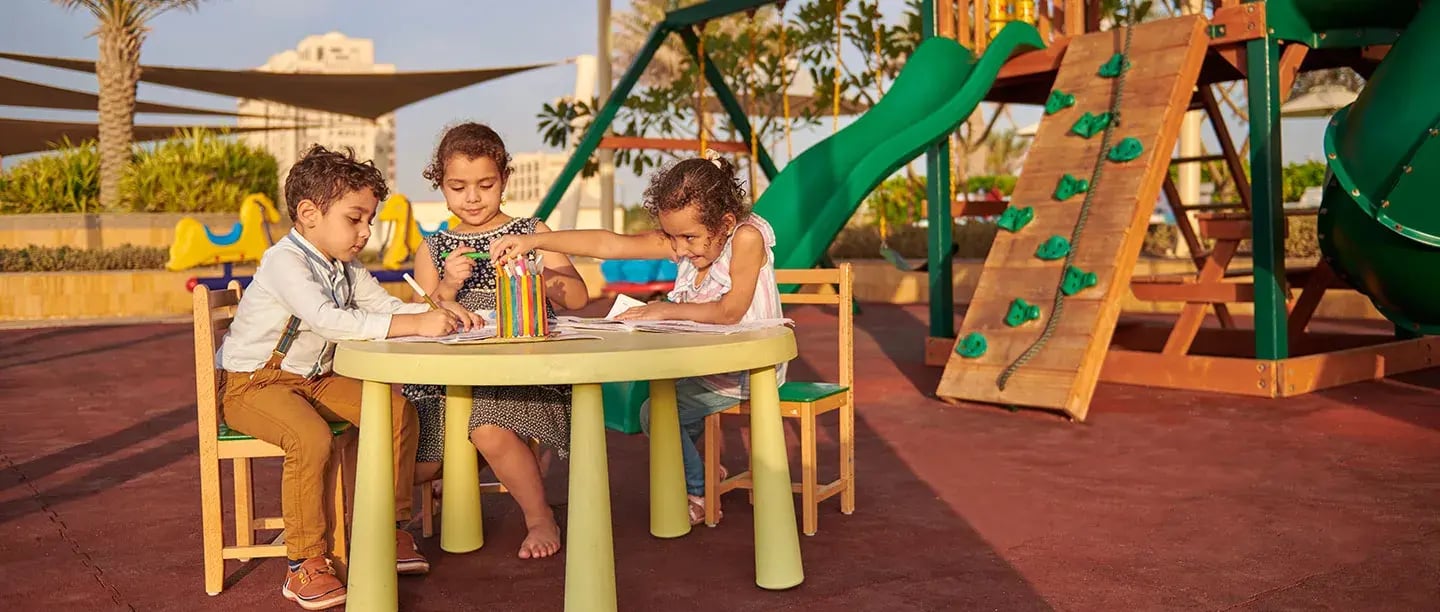 10 ajman familienfreundliche luxusreisen kids club