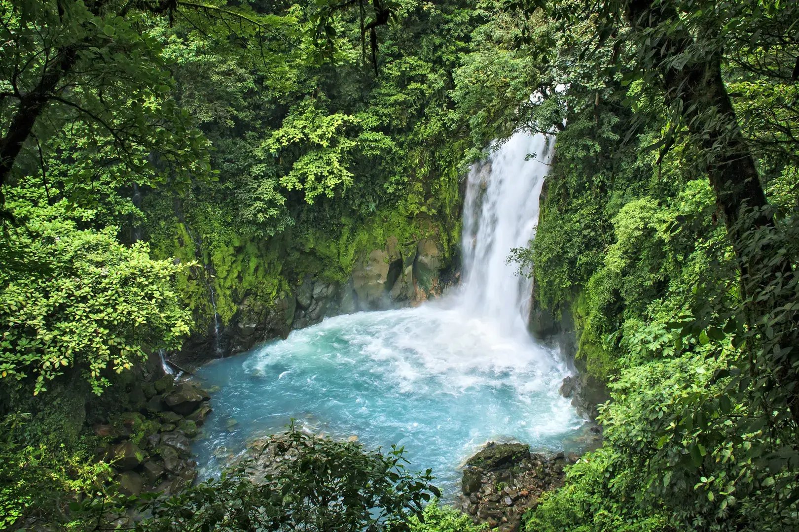 11-costa-rica-wasserfall-natur