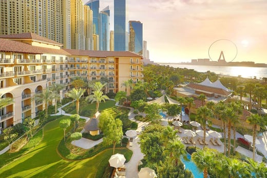 the ritz carlton dubai resort view familienluxusreisen (2)