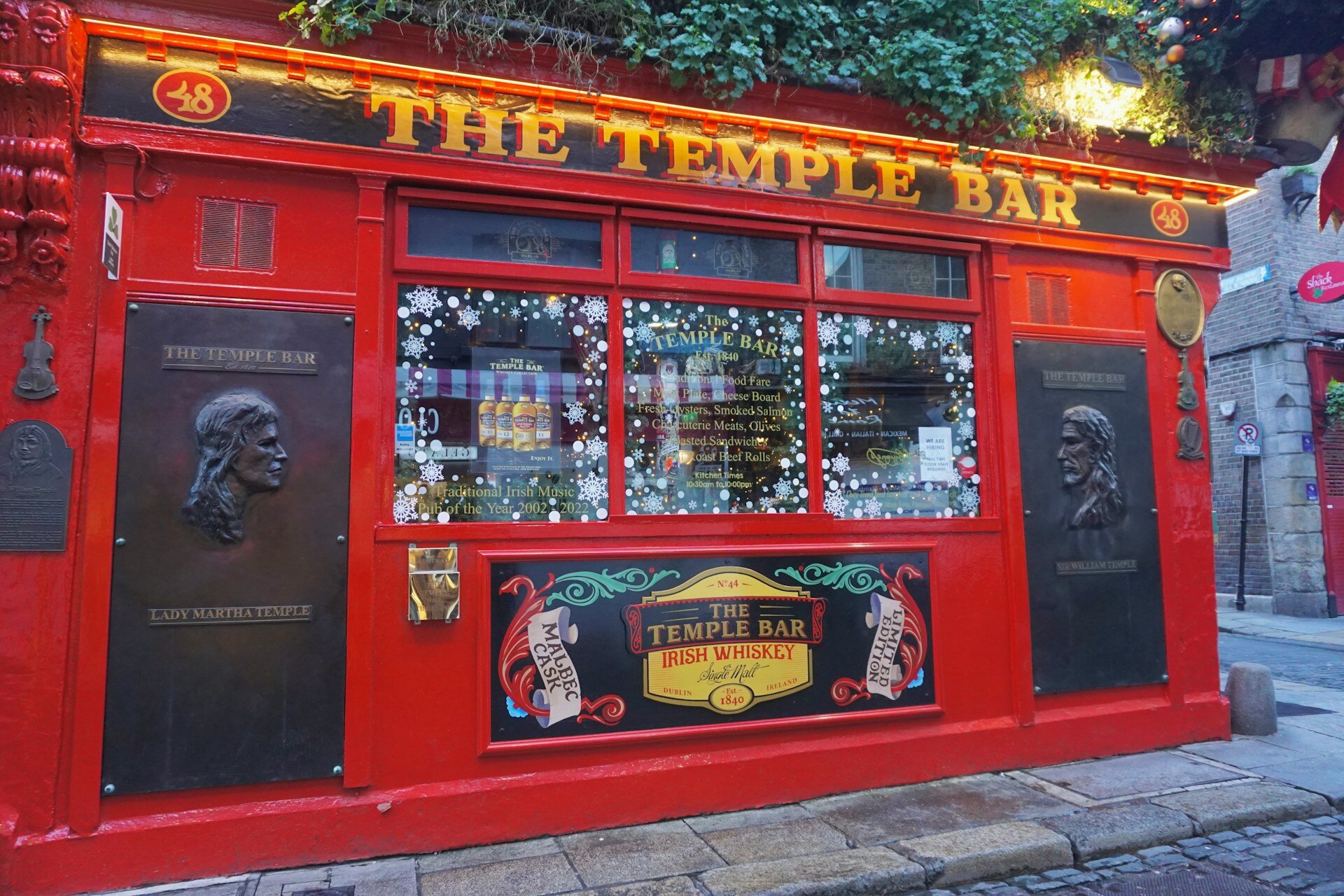 irland-familienluxusreisen-temple-bar