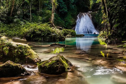 3 jamaika dunns river wasserfall blue hole