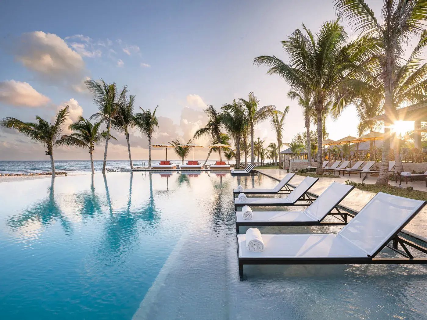 6 jamaika halfmoon resort infinity pool