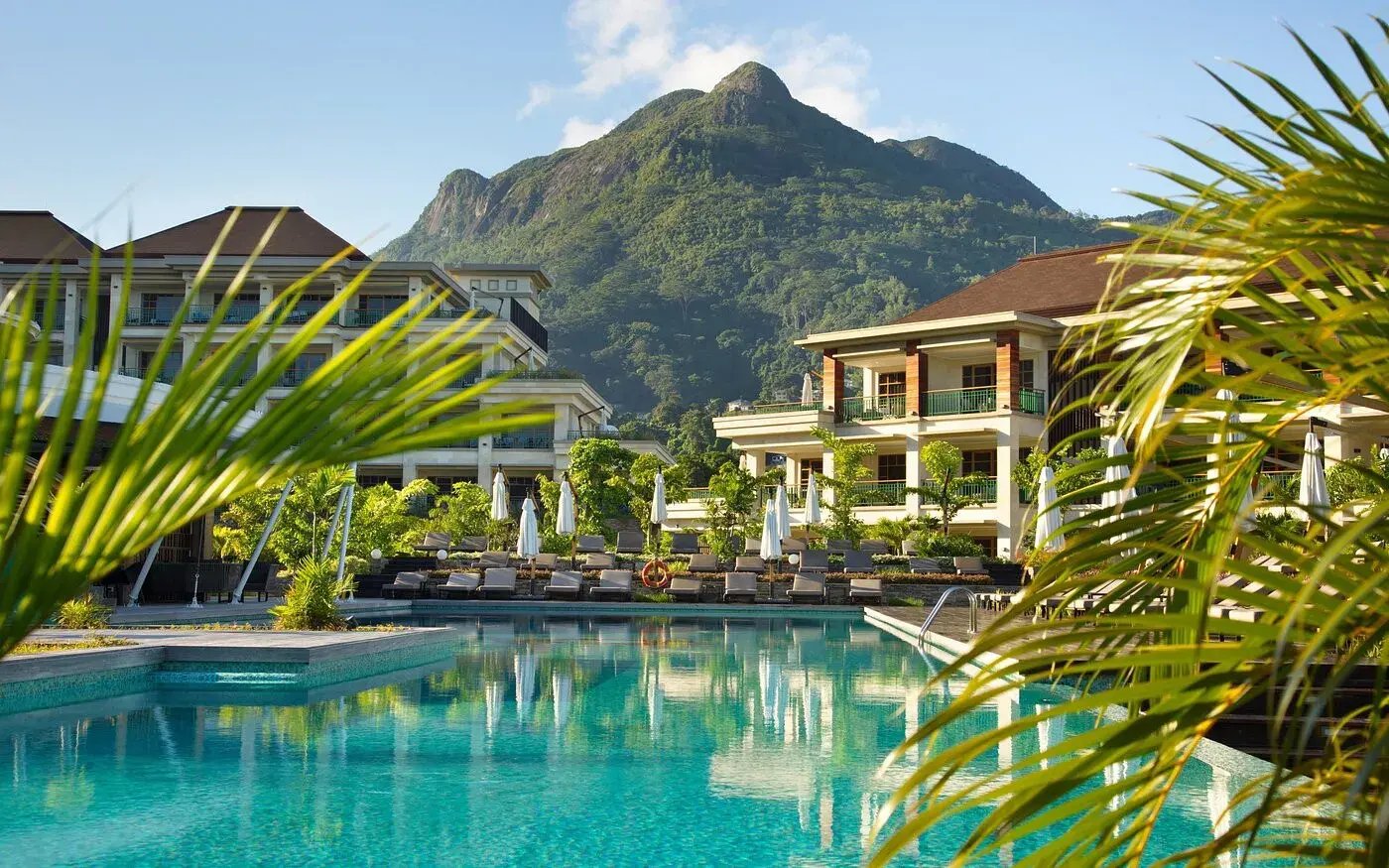 3 seychellen savoy resort mahe swimmingpool