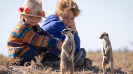 Jacks-Camp-Botswana-Familienluxusreise-Erdmaennchen-2
