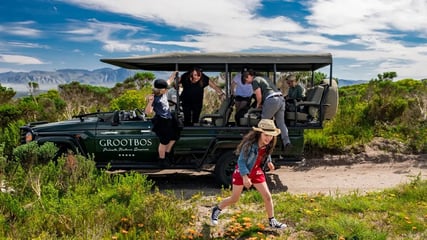 grootbos-private-nature-reserve-afrika-familie-pirschfahrt