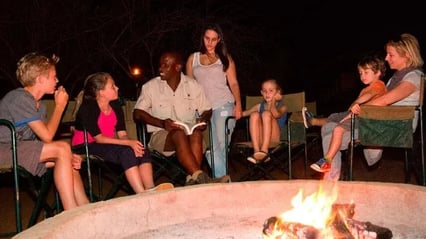molori-safari-lodge-sufafrika-lagerfeuer
