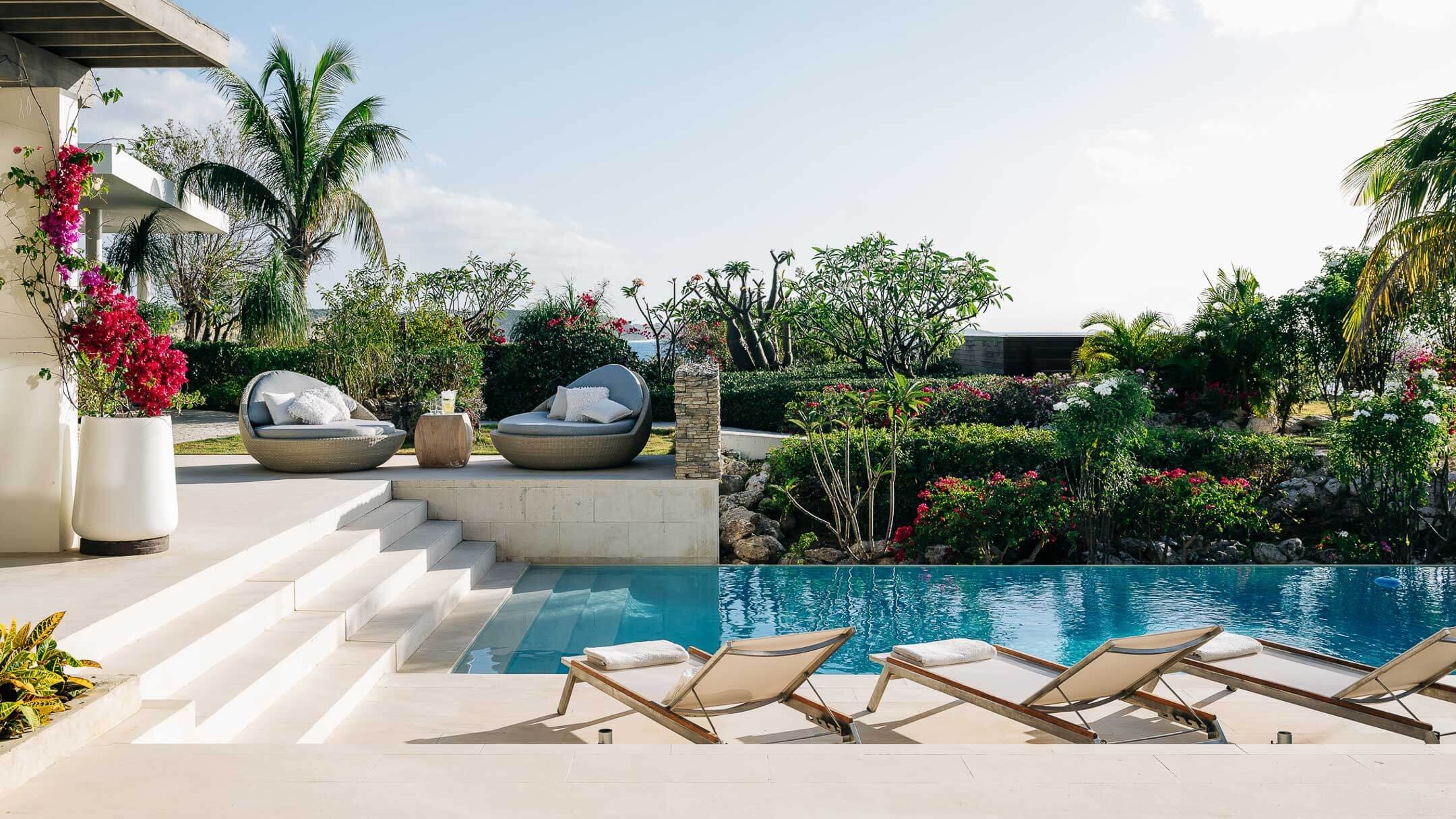 ani-anguilla-familienluxusreisen-thefamilyproject-pool