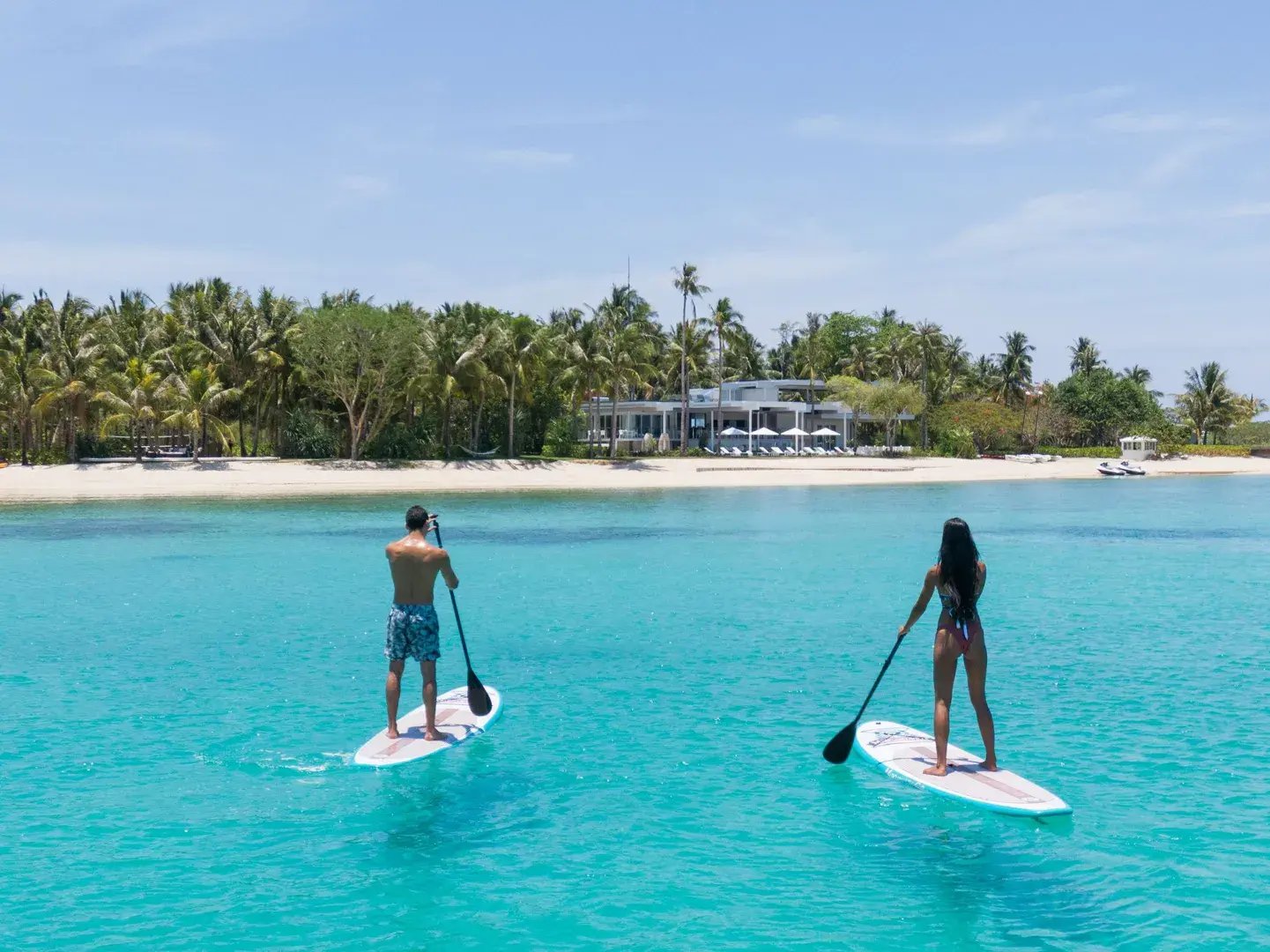 Banwa Island Paddel Boards am Strand 