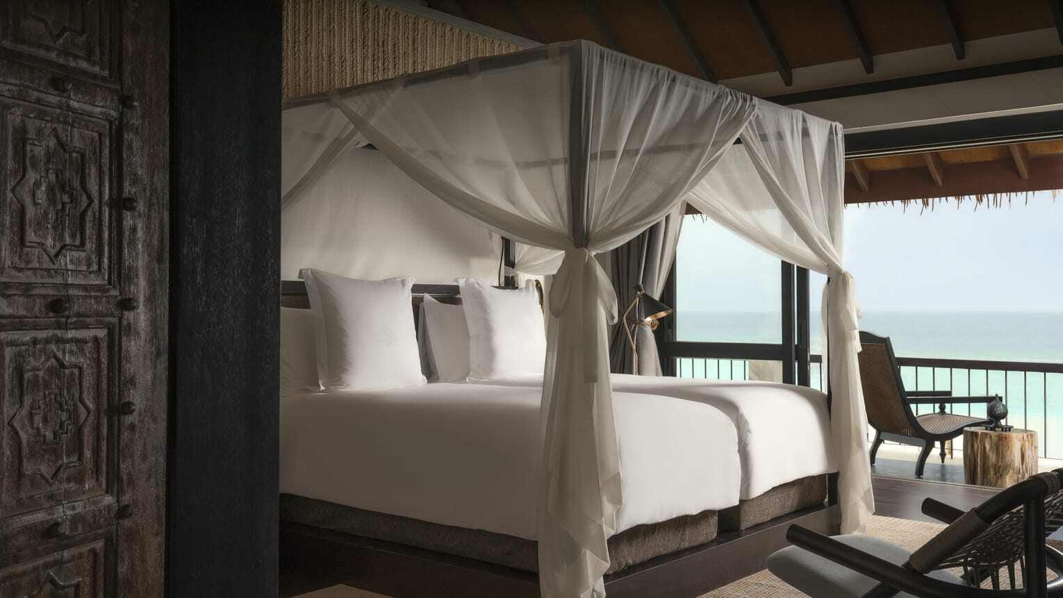 Four Seasons Private Island at Voavah Familienluxusreisen TheFamilyProject Suite