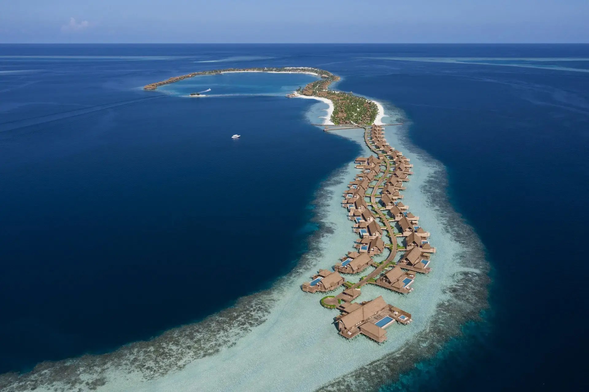 Ithaafushi Private Island Waldorf Astoria Familienluxusreisen TheFamilyProject Villen von oben