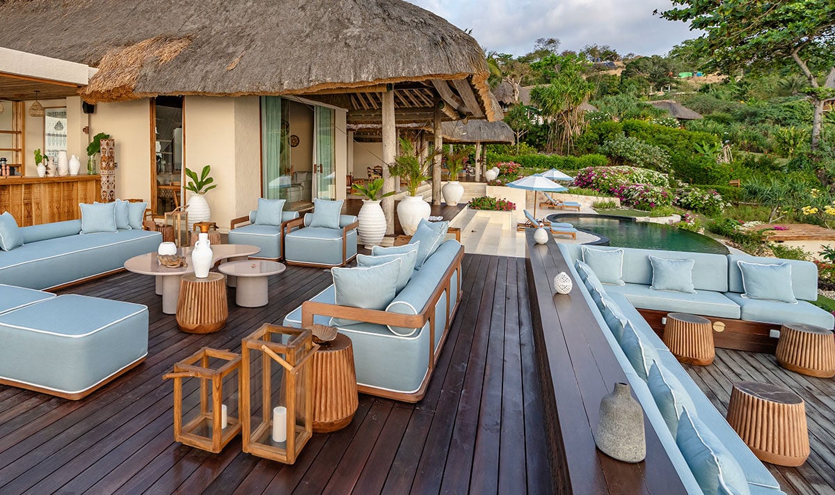 Kasambi Estate Veranda mit Lounge 