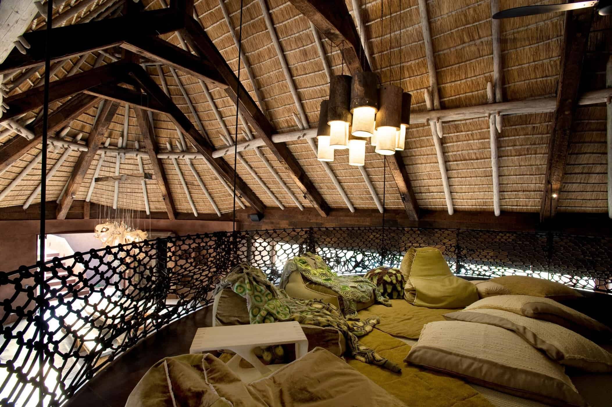 leobo-private-reserve-suedafrika-familienluxusreisen-thefamilyproject-lounge