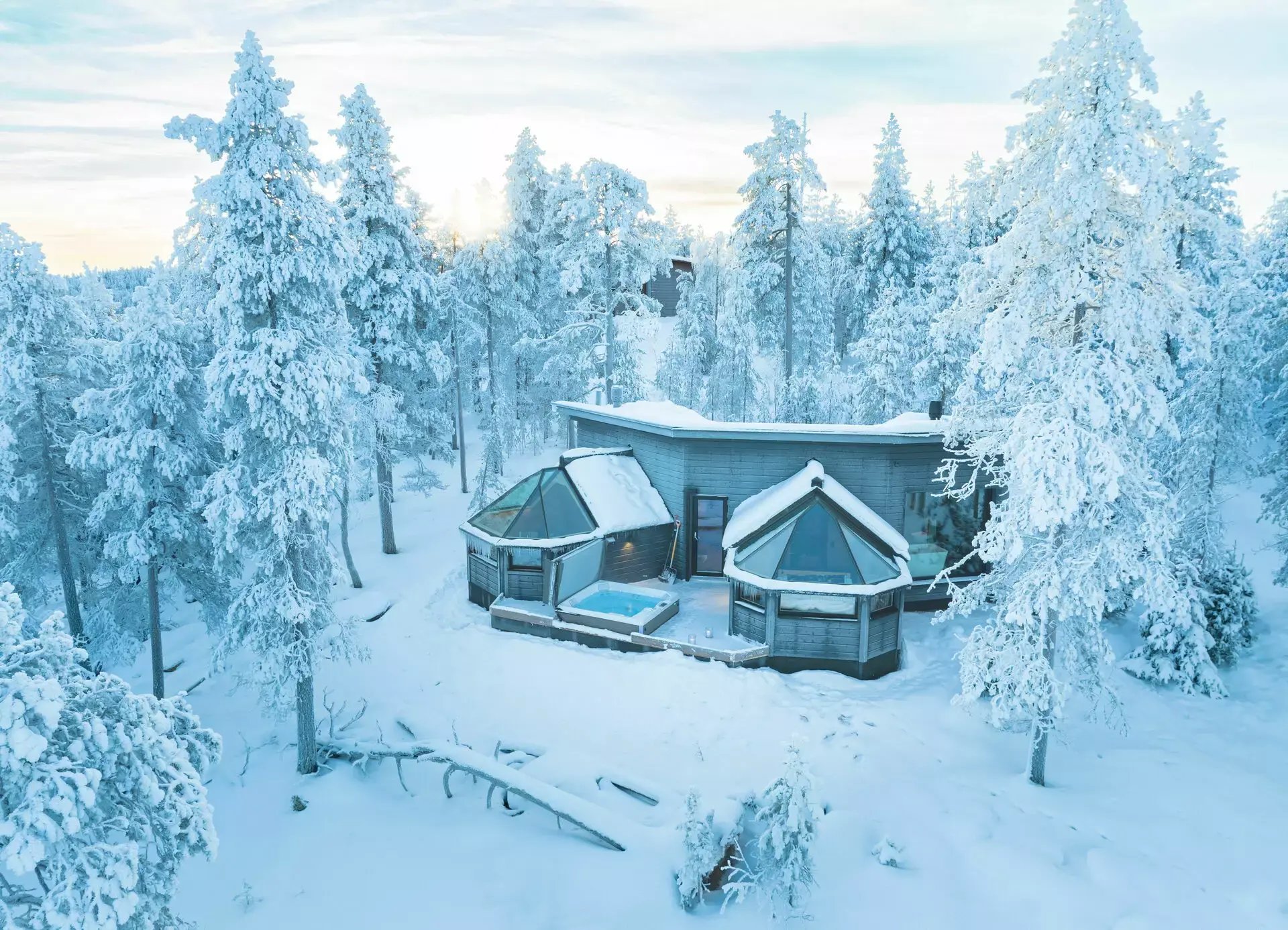 Octola Lodge Aussenansicht 