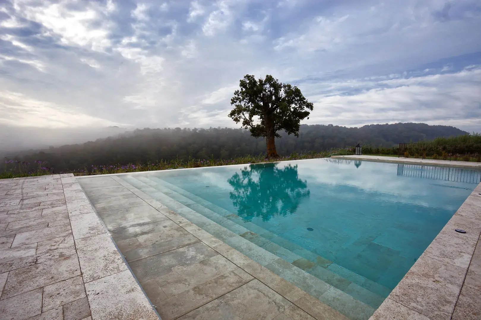 San Luigi Infinity Pool mit Aussicht 