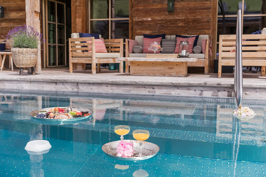 Schmiedalm Floating Breakfast 
