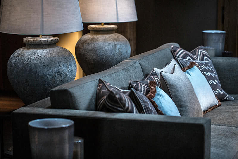 Schmiedalm Innenbereich Sofa 