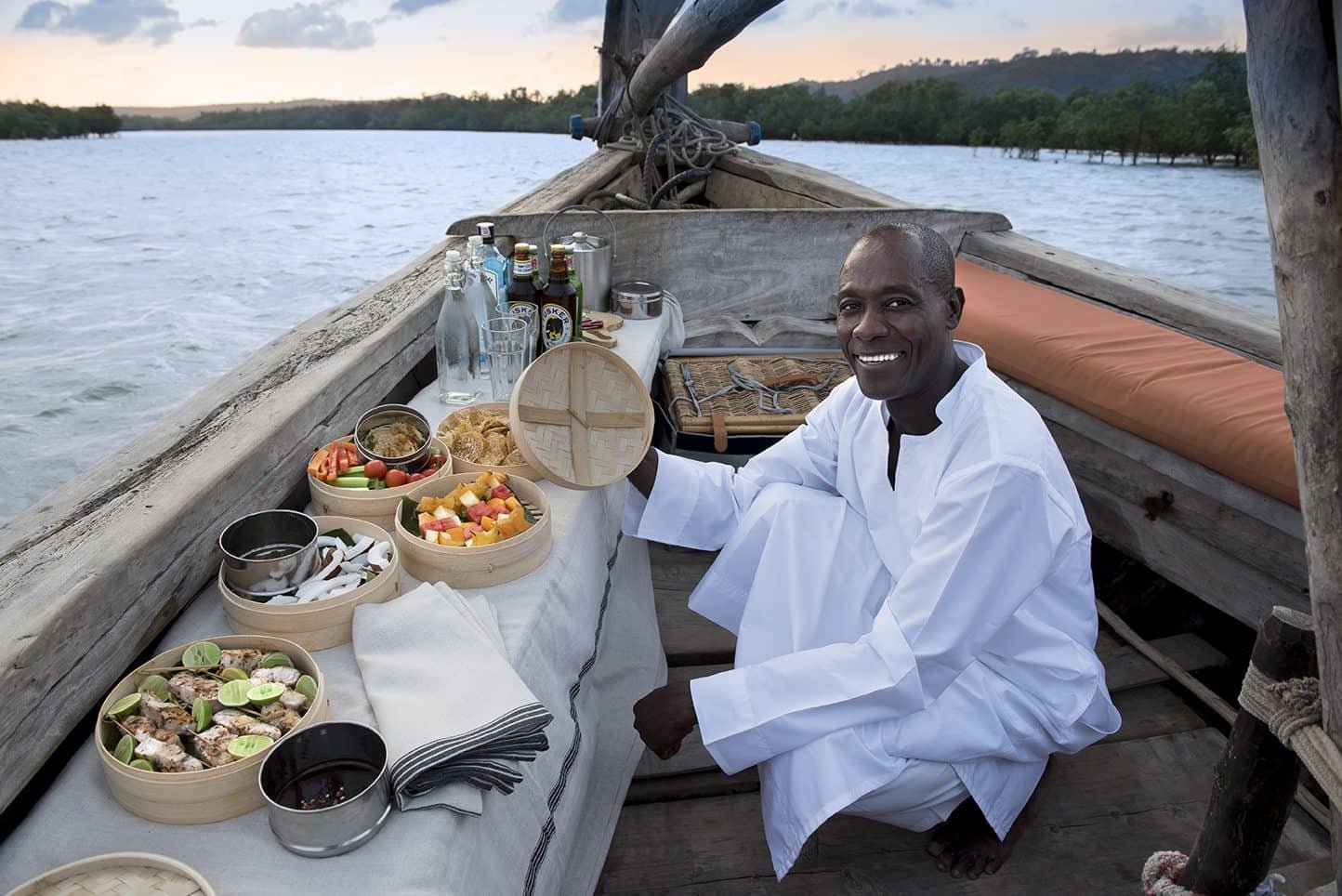 Sirai Beach House  Boot Dining und Gourmet Küche 