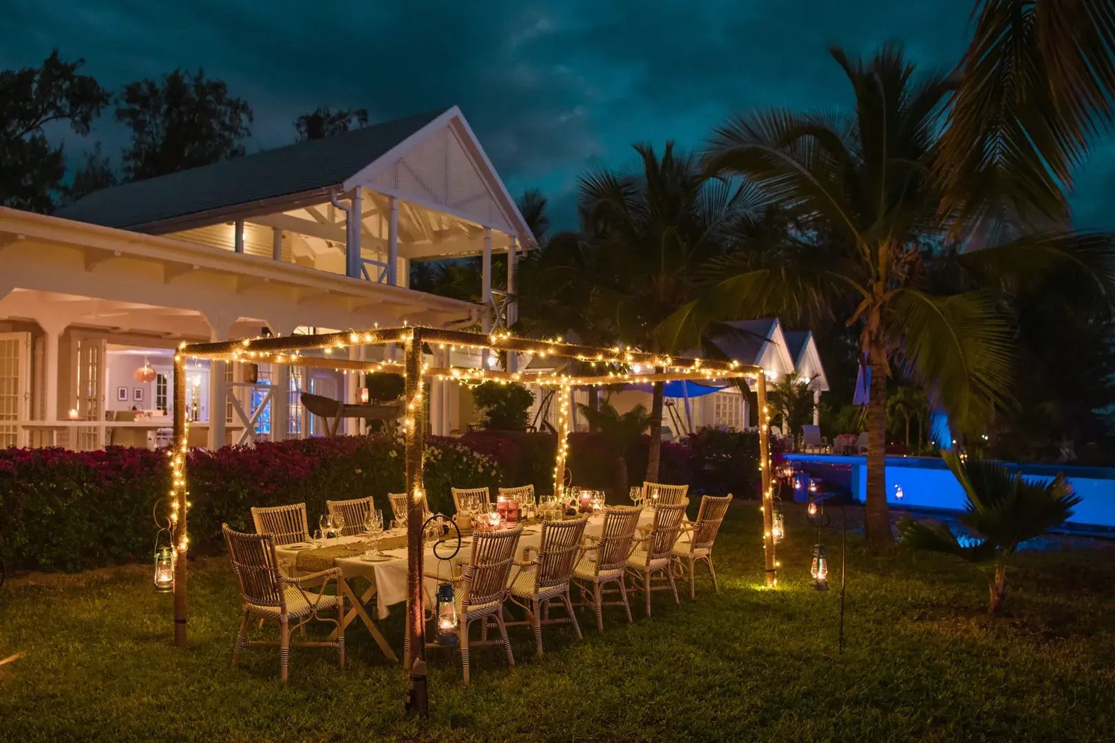 Thanda Dinner im Garten der Villa 