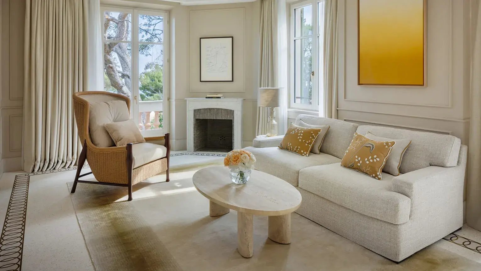 Villa Beauchamp Wohnbereich und Sofa 