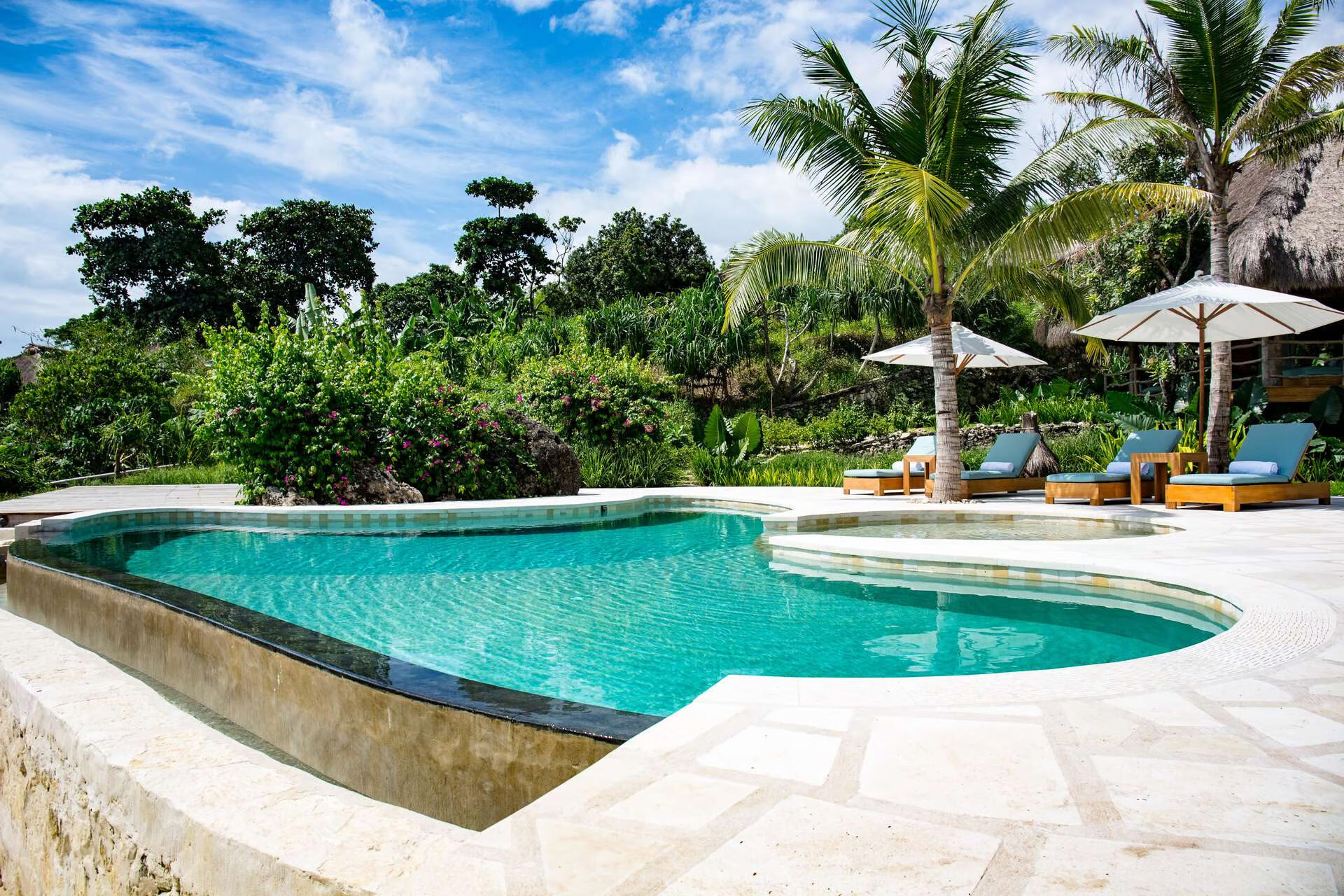 Wamoro Pool Lounge