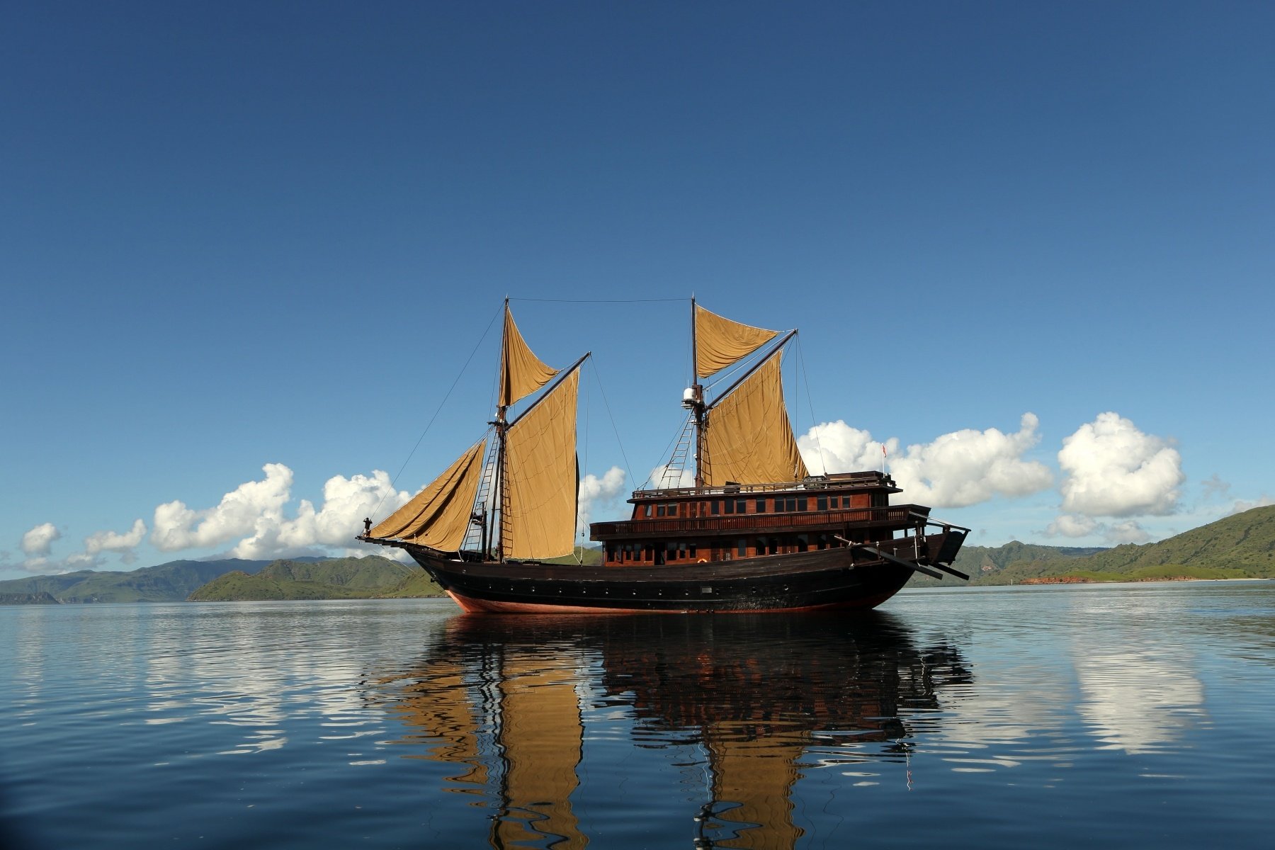Alila Purnama Private Yacht Indonesien Familienluxusreisen TheFamilyProject Exterior