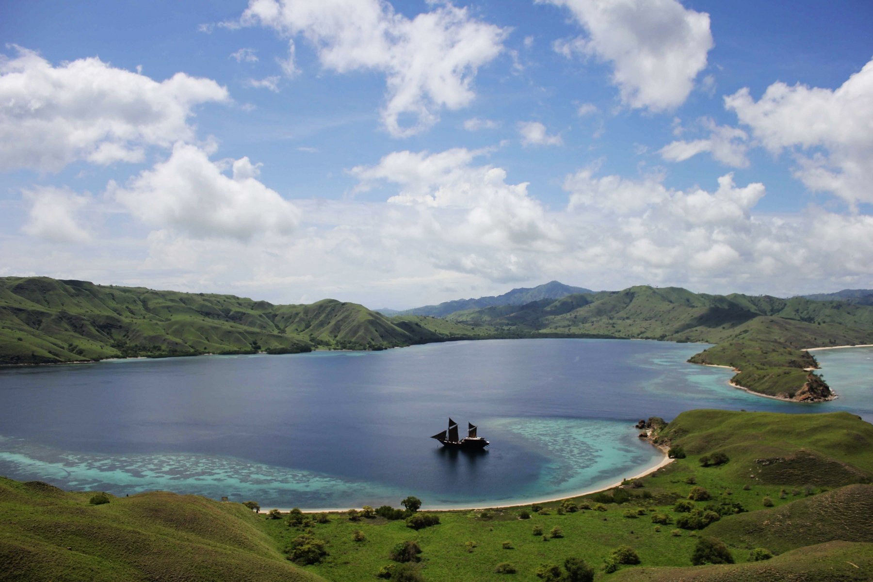 Alila Purnama Private Yacht Indonesien Familienluxusreisen TheFamilyProject Komodo Island