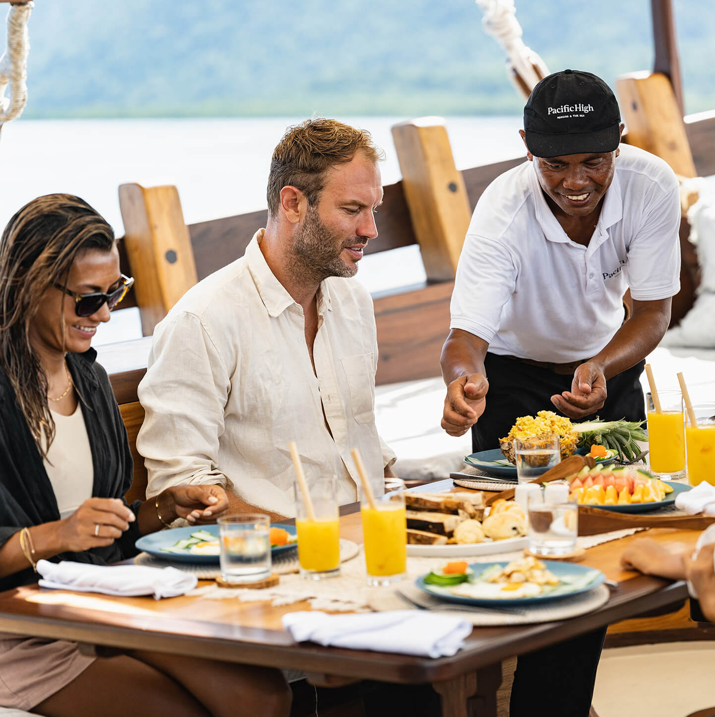 dewata-yacht-pacifichighcruises-familienluxusreisen-thefamilyproject