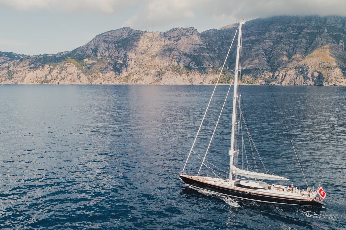 Imagine-Yacht-auf-See