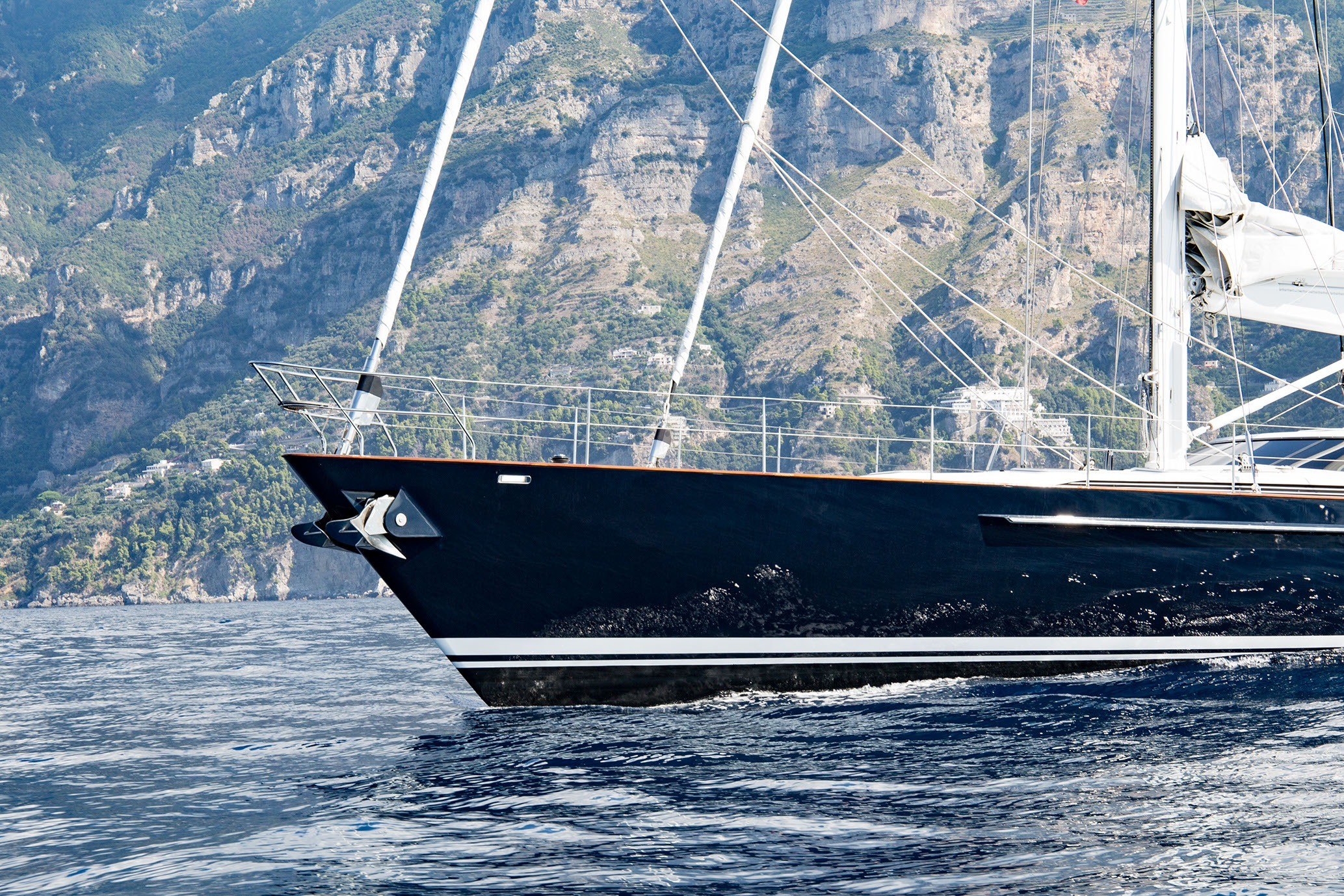 Imagine Yacht auf See