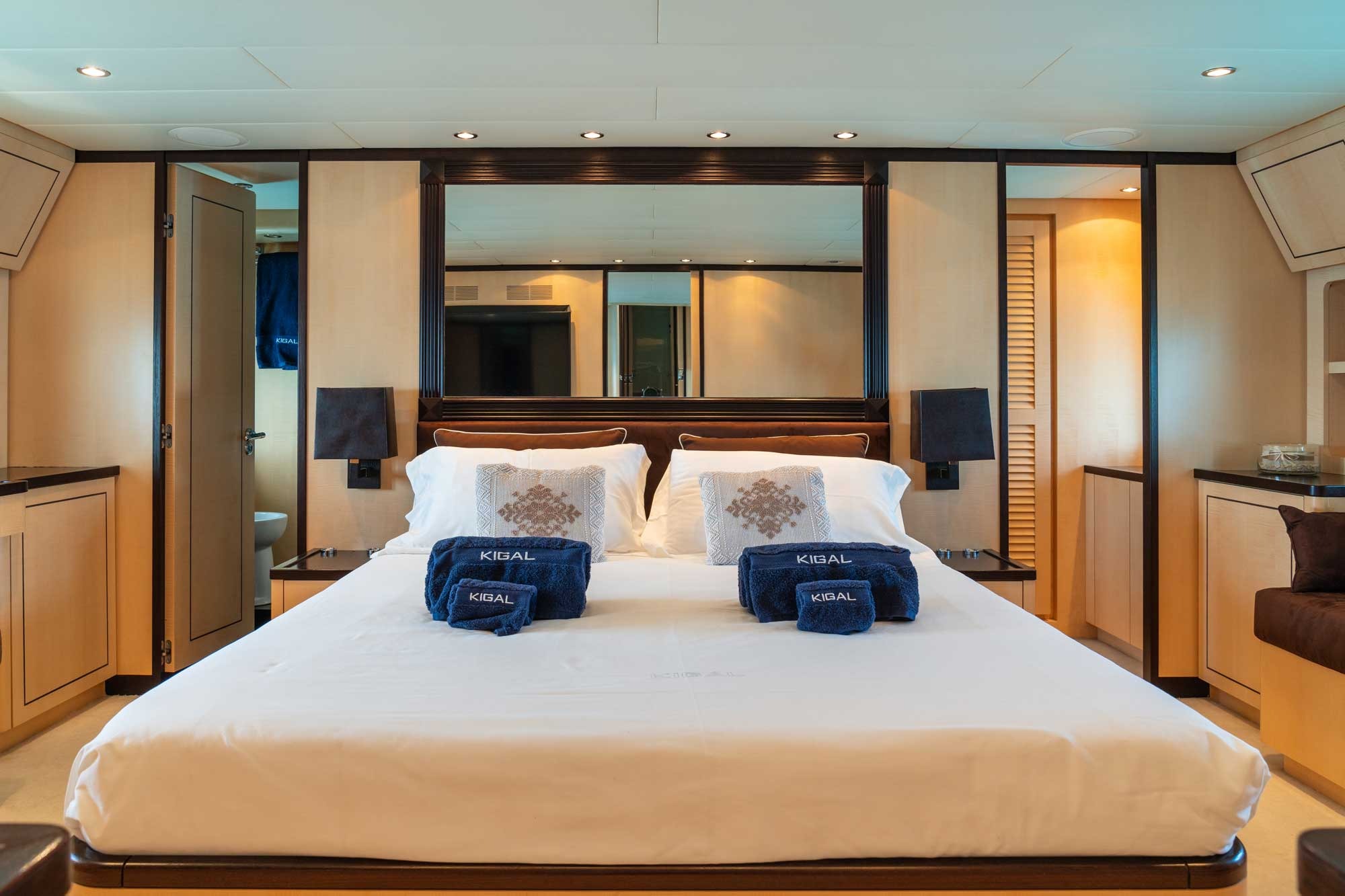 yachting-costa-smeralda-familienluxusreisen-thefamilyproject-bedroom