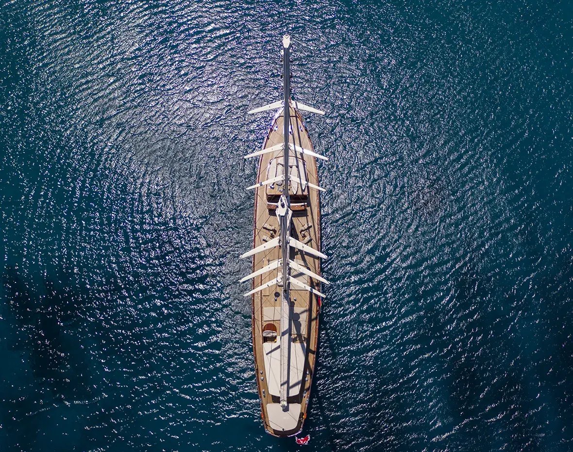 Satori private Yacht Anblick von oben 