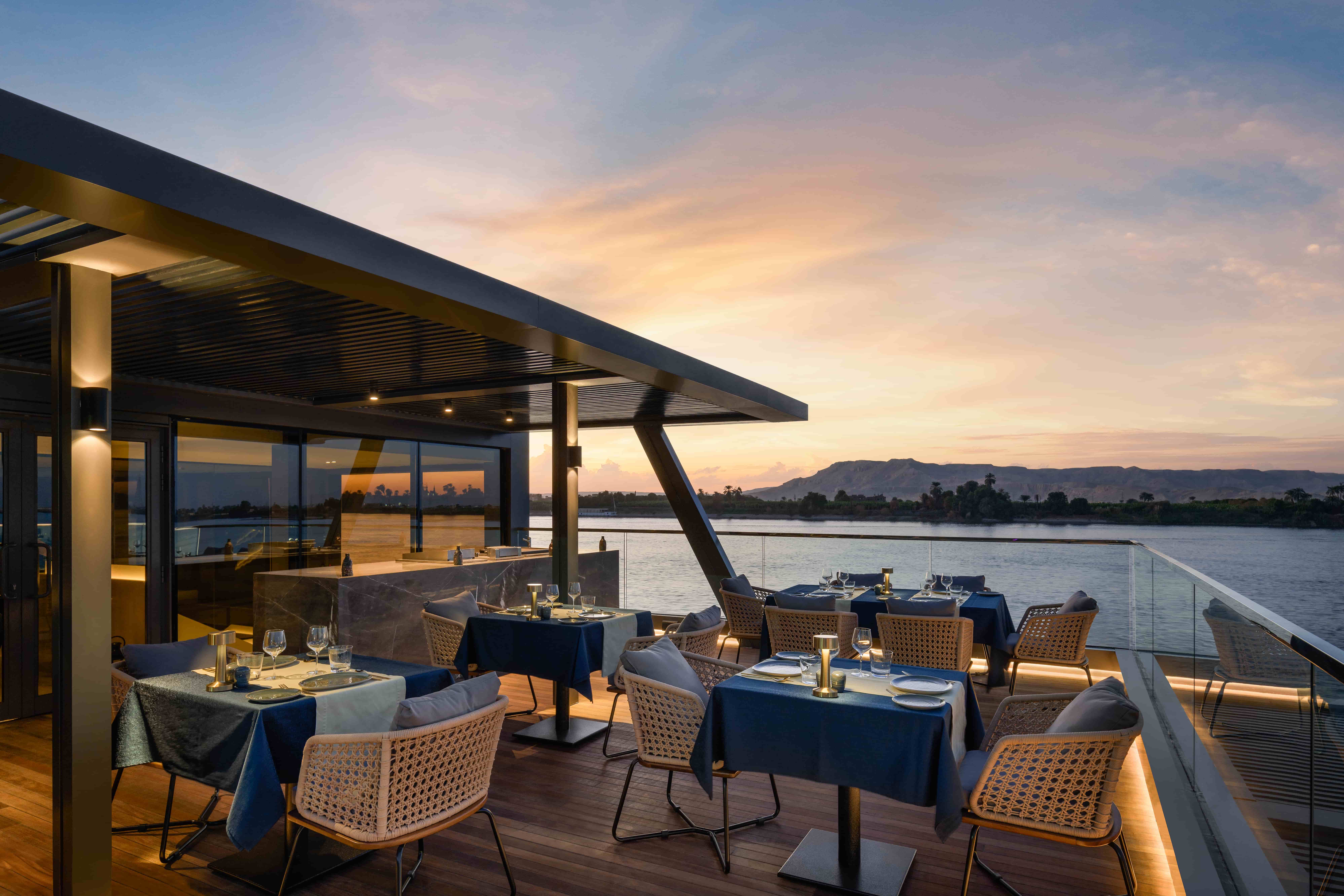 storia-the-dahabeya-aegypten-familienluxusreisen-thefamilyproject-the-veranda