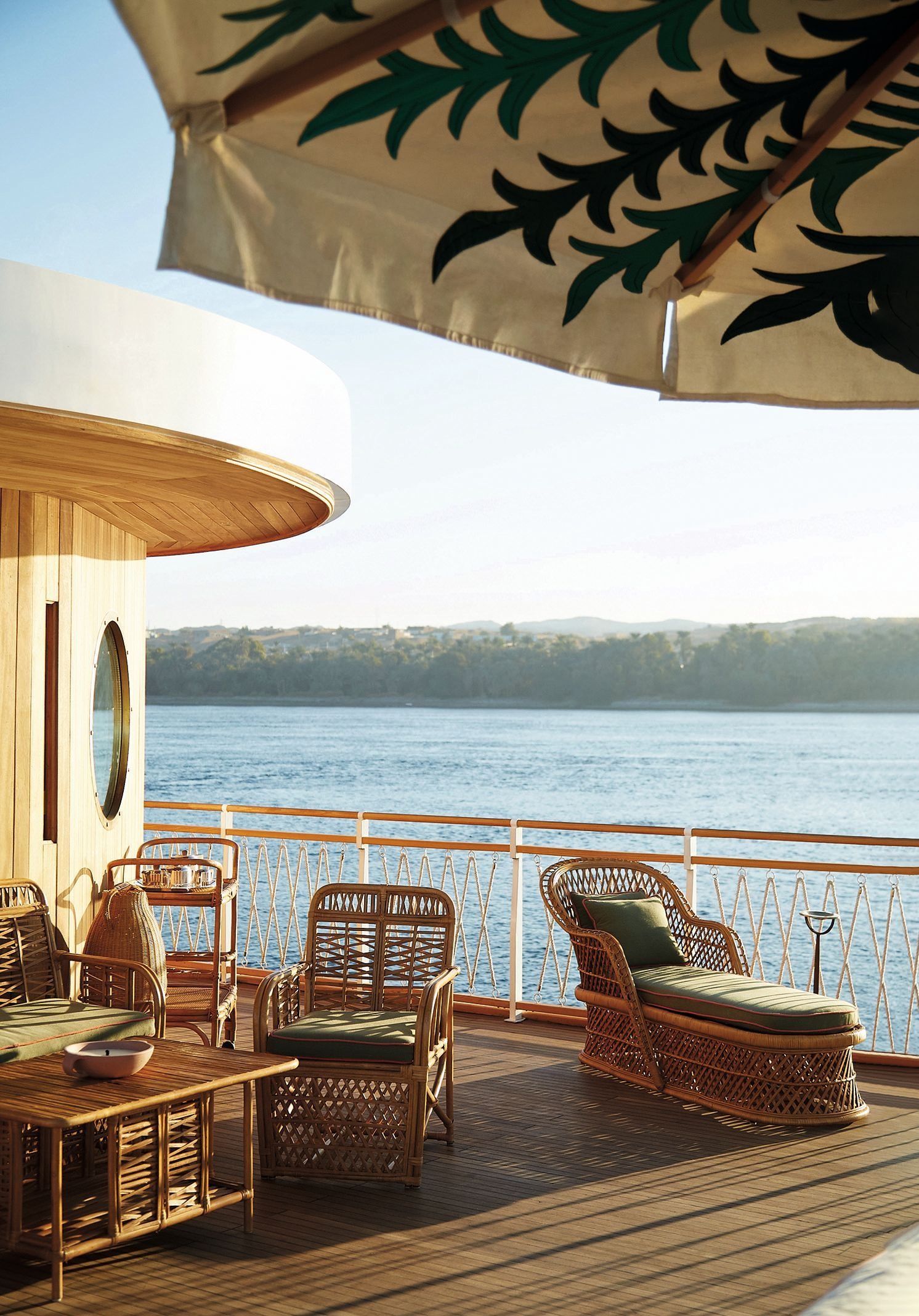 yalla-nile-aegypten-egypt-private-yacht-familienluxusreisen-thefamilyproject-sundeck