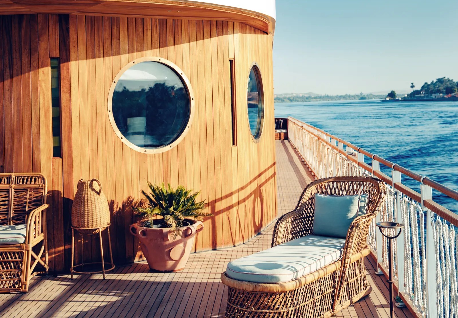 yalla-nile-egypt-familienluxusreisen-thefamilyproject-sundecks