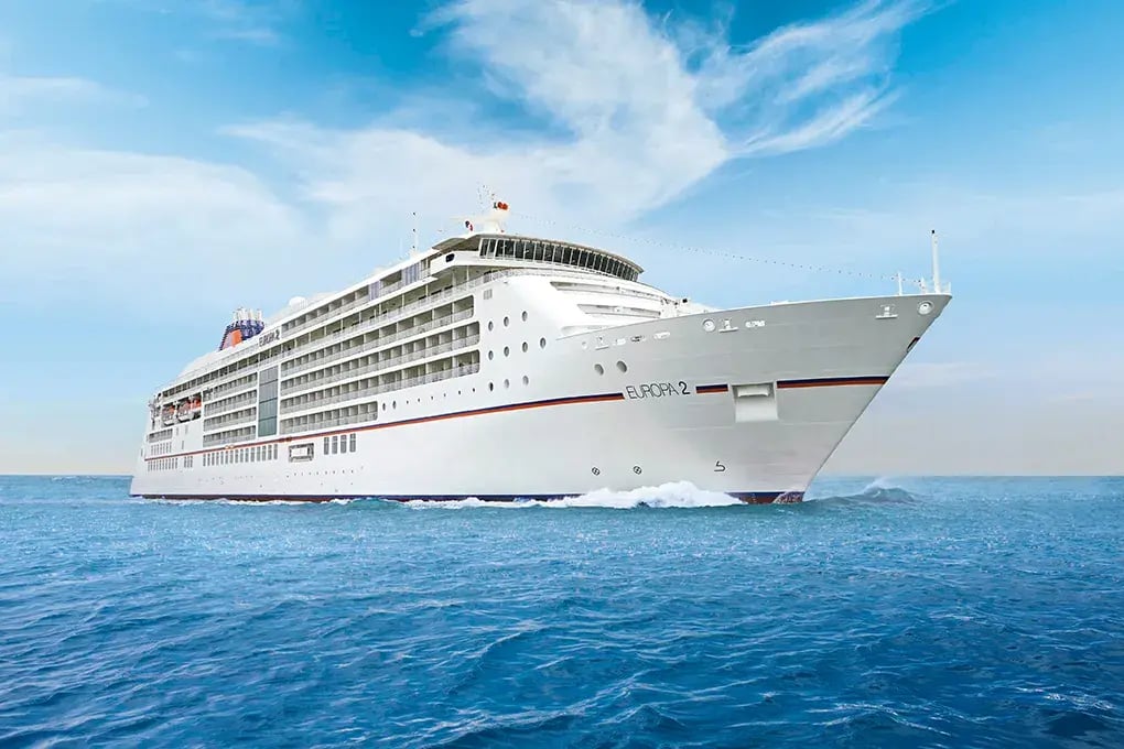 Europa 2 Aussenansicht der Yacht 