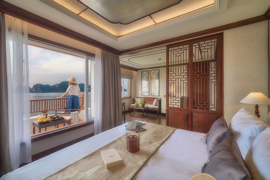 heritage-line-halong-bay-ginger-vietnam-familienluxusreisen-thefamilyproject-cruise-balkon
