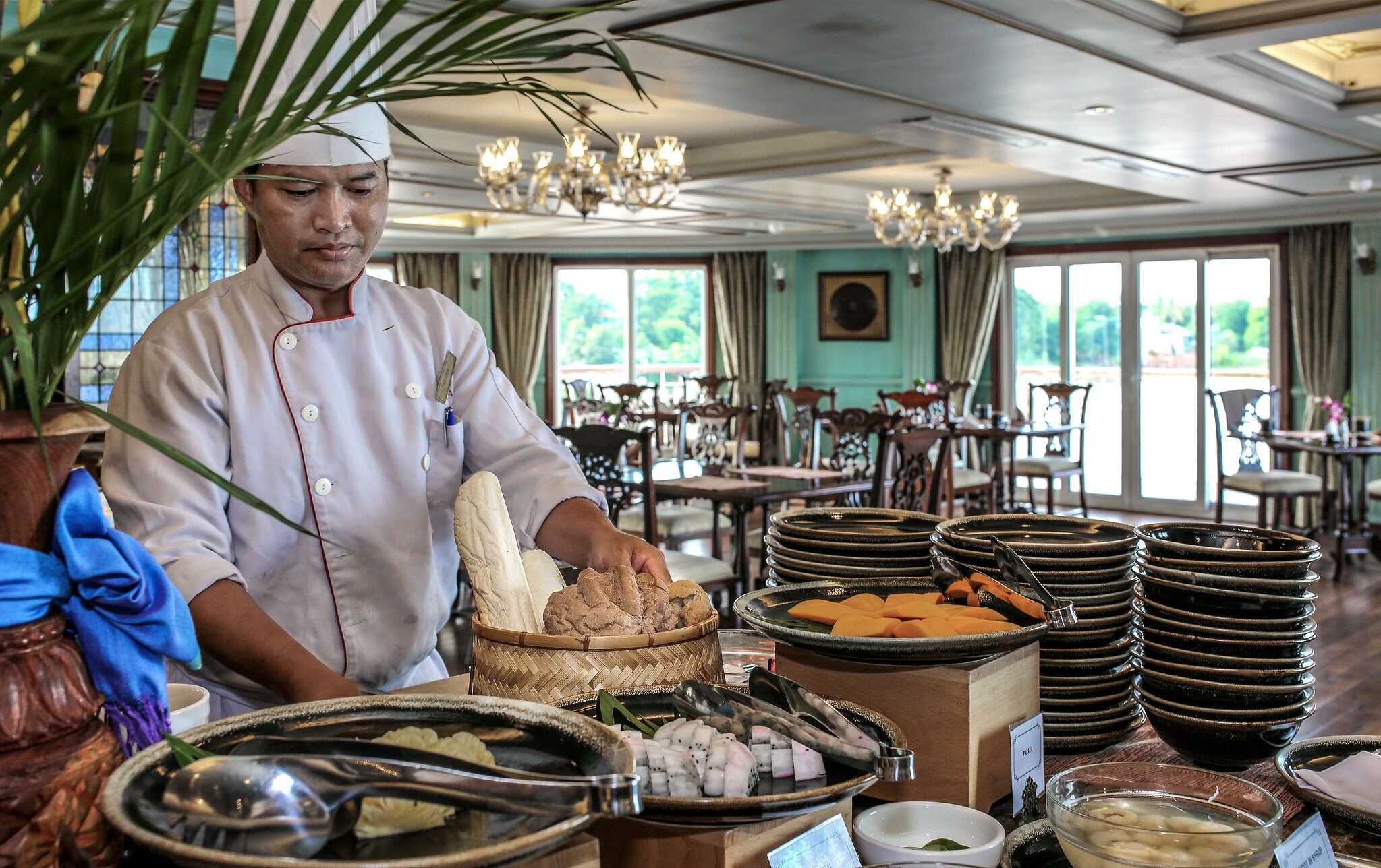 Heritage Line Mekong The Jahan Familienluxusreisen TheFamilyProject Buffet