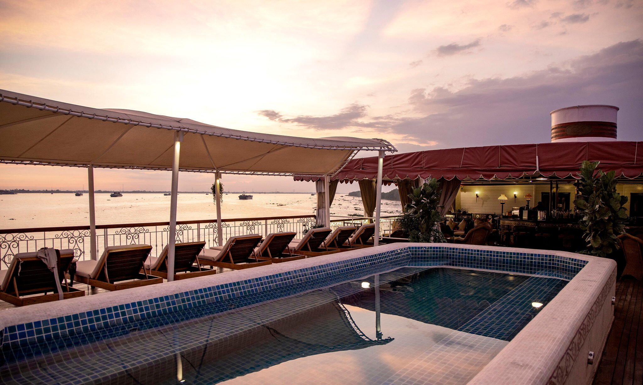 Heritage Line Mekong The Jahan Familienluxusreisen TheFamilyProject Pool