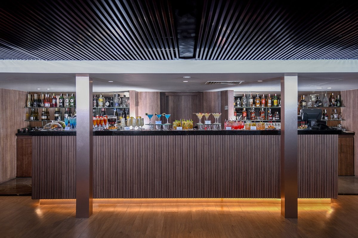 historia-nile-cruise-egypt-familienluxusreisen-thefamilyproject-bars