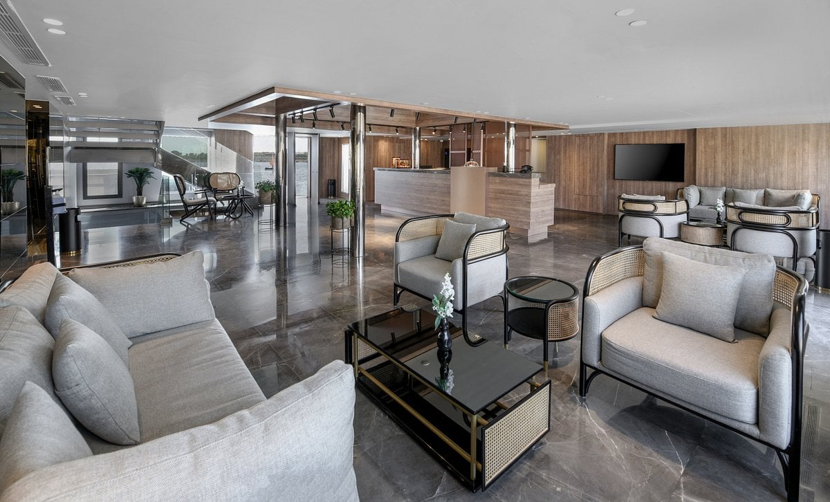 historia-nile-cruise-egypt-familienluxusreisen-thefamilyproject-lobby