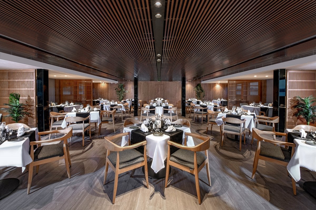 historia-nile-cruise-egypt-familienluxusreisen-thefamilyproject-restaurant