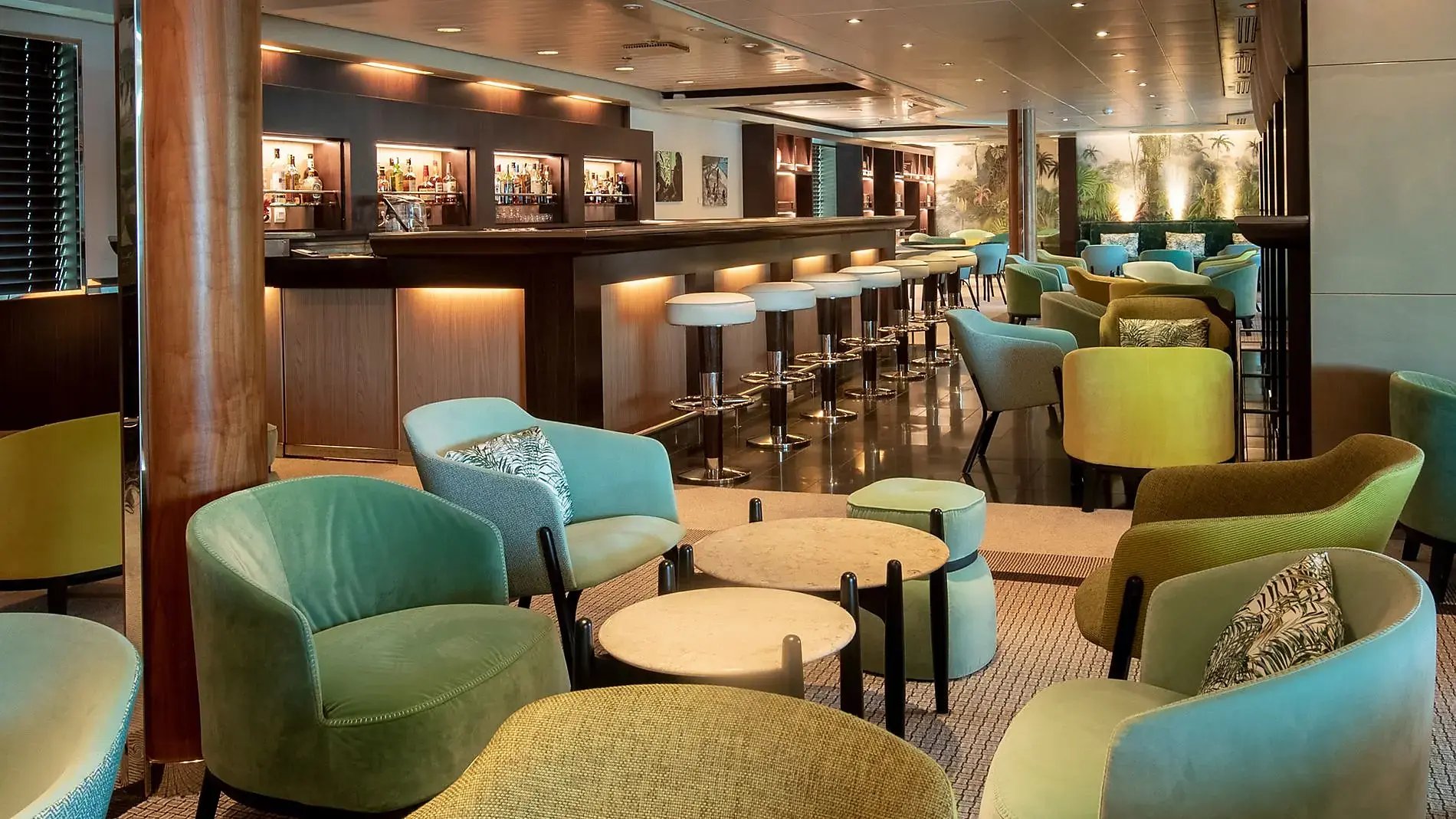Le-Paul-Gaugin-Bar