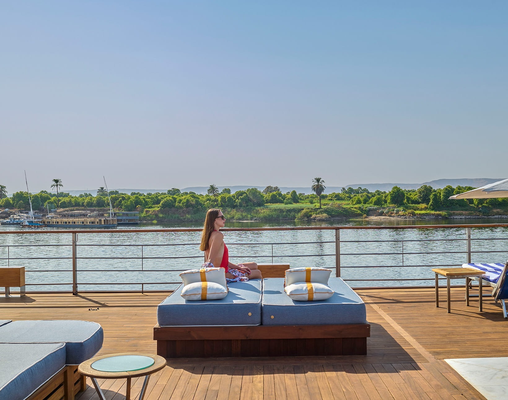 the-oberoi-nile-cruise-zahra-egypt-familienluxusreisen-thefamilyproject-sundeck