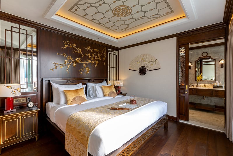 heritage-line-halong-bay-ylang-vietnam-familienluxusreisen-thefamilyproject-cruise-suite
