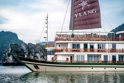 heritage-line-halong-bay-ylang-vietnam-familienluxusreisen-thefamilyproject-cruise