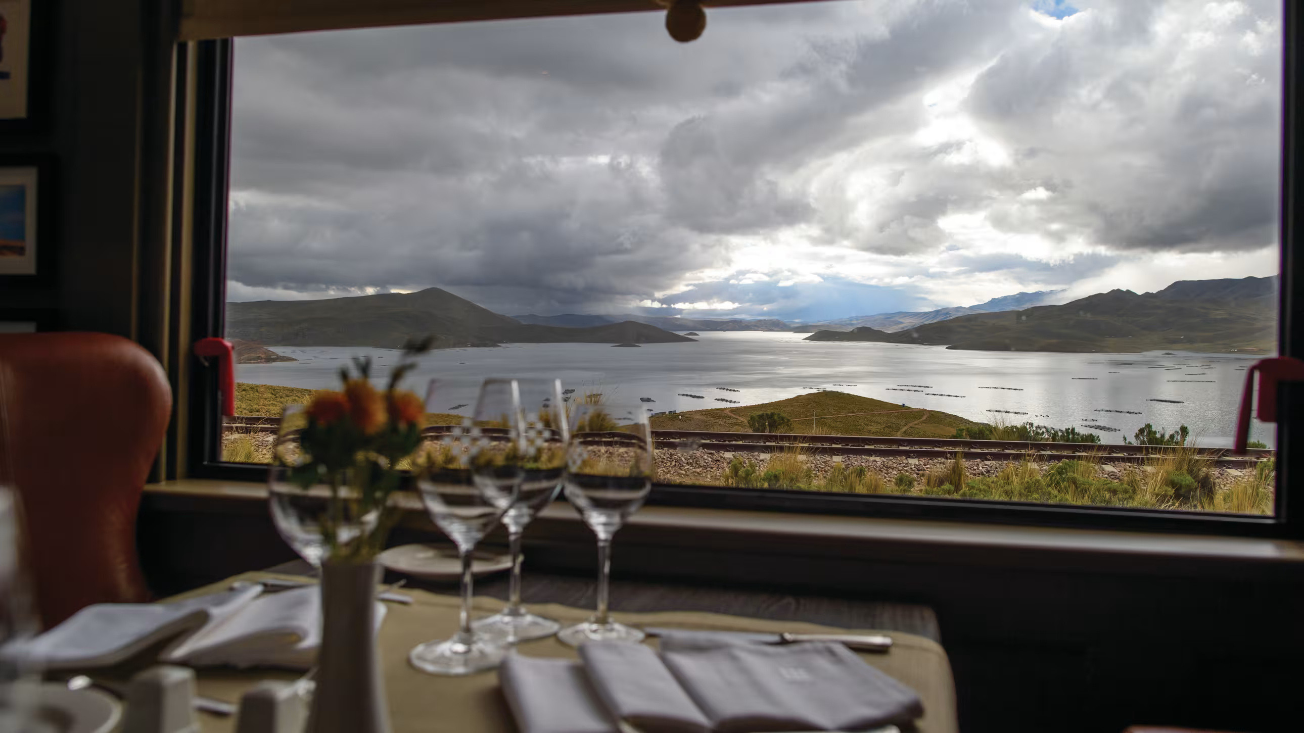 Andean Explorer A Belmond Train Familienluxusreisen TheFamilyProject Dining Car