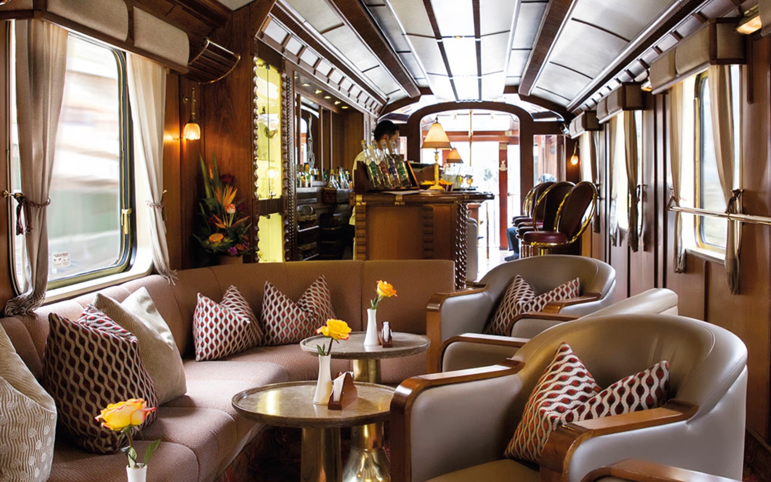 Hiram Bingham A Belmond Train Familienluxusreisen TheFamilyProject Bar-1