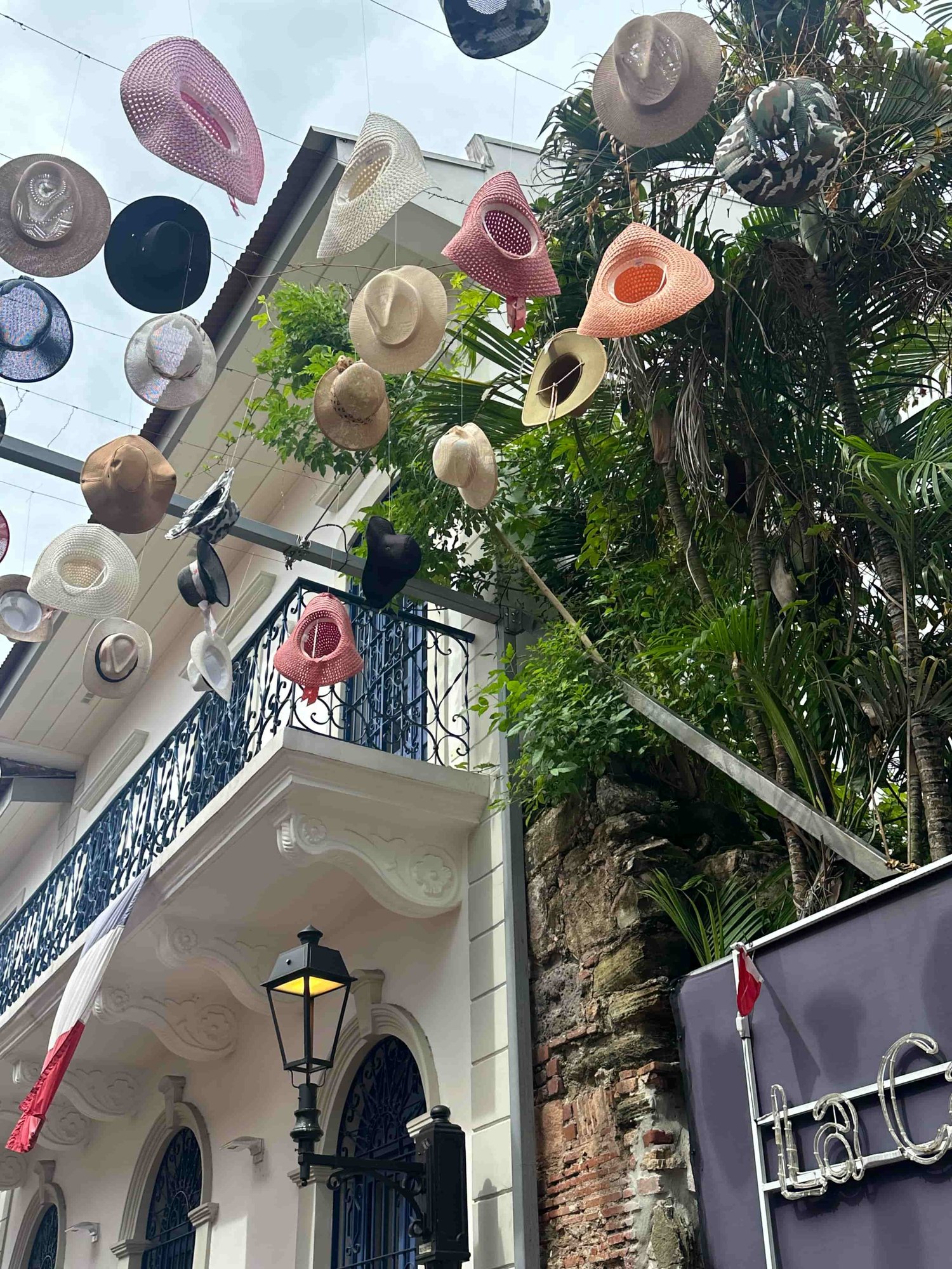 katrin-costa-rica-panama-reisebericht-panamacity-deko