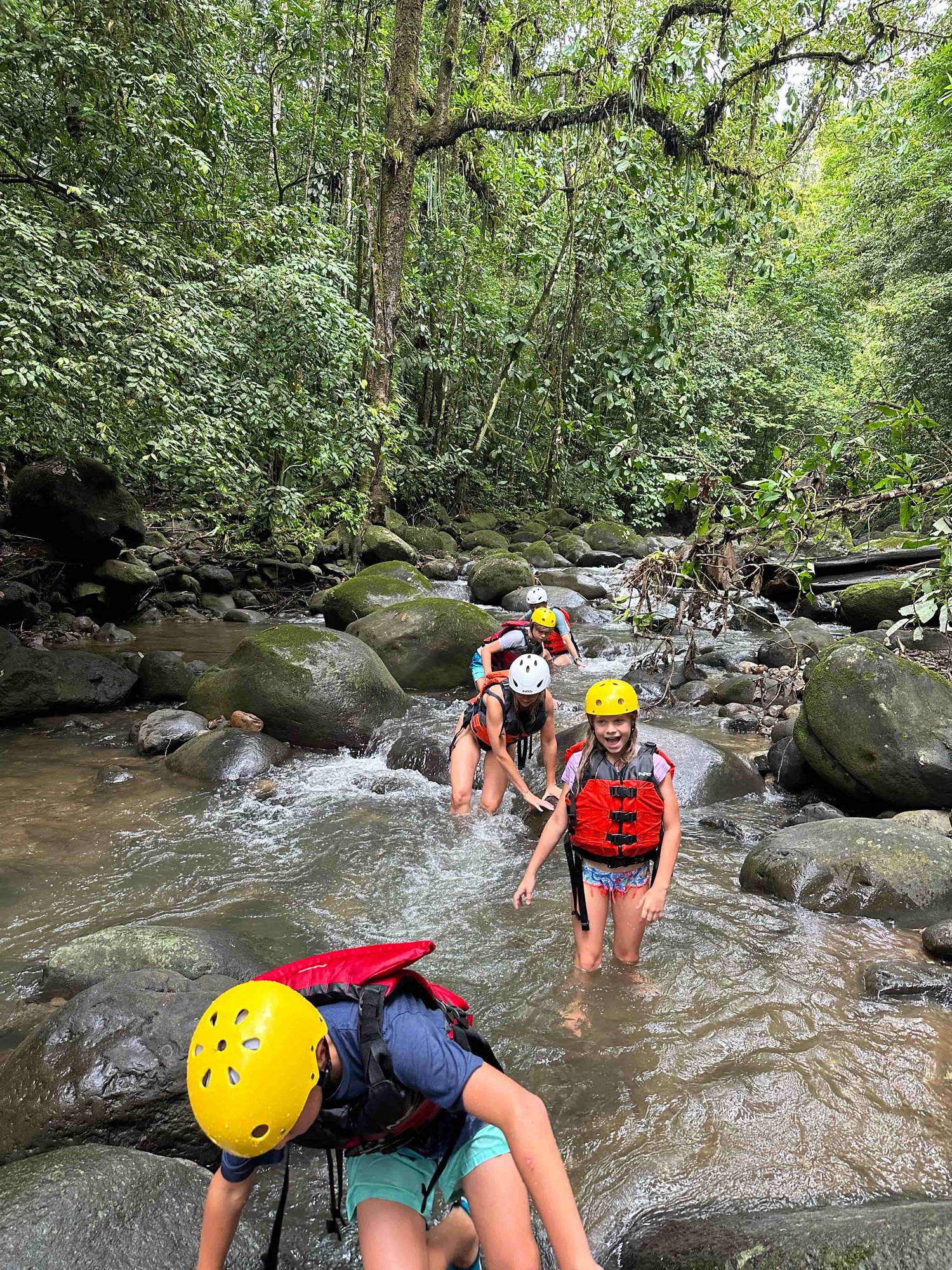 katrin-costa-rica-panama-reisebericht-rafting